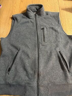 J. Crew Men's Charcoal Zip-Up Fleece Vest